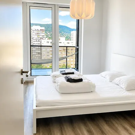 Waterfront Buda Hills Views&free Parking Διαμέρισμα Βουδαπέστη