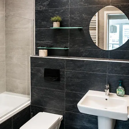 Waterfront Buda Hills Views&free Parking * Βουδαπέστη