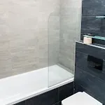 Waterfront Buda Hills Views&free Parking * Budapest